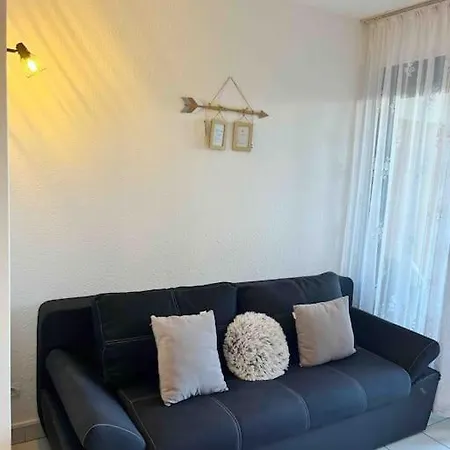 Apartment Front De Mer, 8min Du Palais Des Festivals